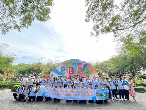 Học sinh Nguyễn Văn Tố và hành trình tuyệt vời tại Suối mơ.