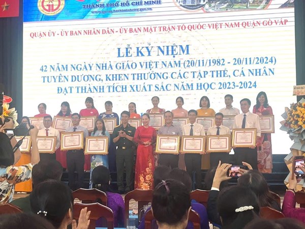 Lễ tuyên dương, khen thưởng các tập thể, cá nhân đạt thành tích xuất sắc năm học 2023 - 2024