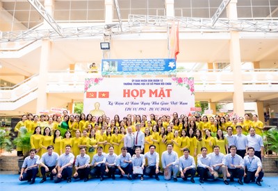 Họp mặt kỷ niệm 42 năm Ngày nhà giáo Việt Nam (20/11/1982 - 20/11/2024)