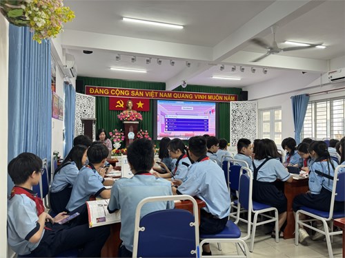 Chuyên đề trường: Bài: Unit  : ENGLISH IN THE WORLD (Lesson: New words & Reading ) lớp 8/1 của Cô Lâm Quỳnh Anh - Ngày 03/05/2024