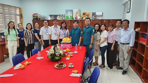 Trường THCS Phú Thọ Đón Tiếp Ban Chỉ Huy Quân Sự Phường 12 Đến Chúc Mừng Trường Nhân Ngày Nhà Giáo Việt Nam 20/11/2024