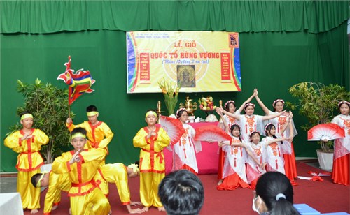 Trường THCS Quang Trung trang trọng tổ chức Lễ giỗ Quốc Tổ Hùng Vương năm 2024.