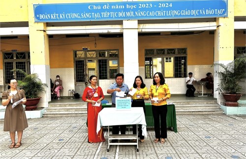 Phát động ủng hộ ủng hộ Quỹ  Vì biển đảo quê hương - vì tuyến đầu tổ quốc ; Quỹ  Vì người nghèo và ủng hộ nến cho hoạt động thắp nến tri ân các anh hùng liệt sĩ