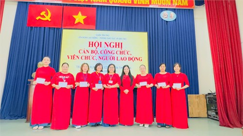 Công đoàn trường Tân Thới Hòa tổ chức  CHƯƠNG TRÌNH HỘI NGHỊ CB - CC-VC năm 2024-2025 