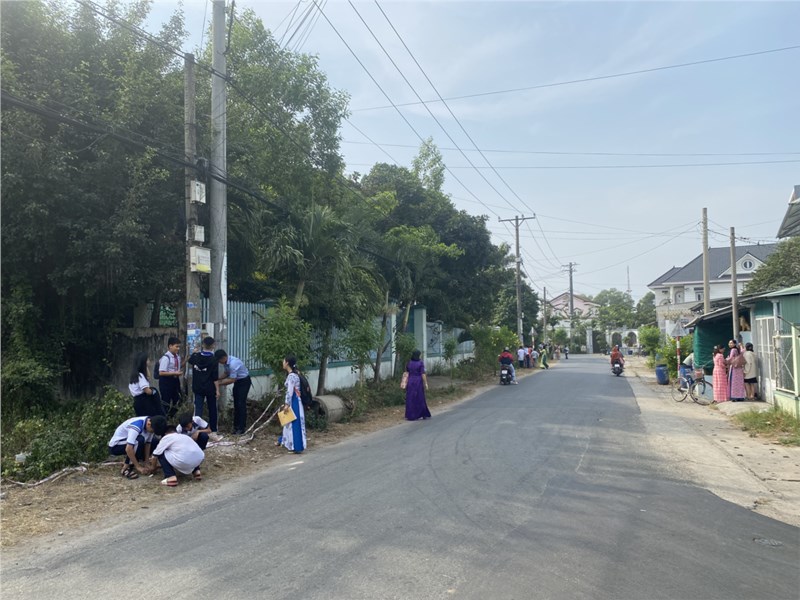Ra quân bóc, xóa các sản phẩm quảng cáo sai quy định