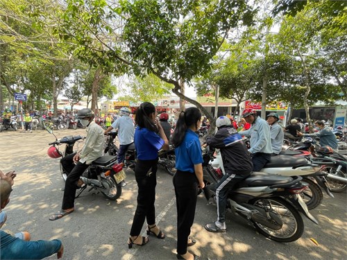 Tuyên truyền An toàn giao thông, đội mũ bảo hiểm