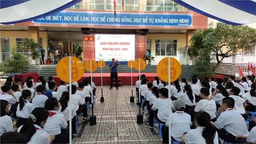 Trường THCS Tôn Thất Tùng tổ chức hoạt động  Ngày hội đến trường  chào đón học sinh khối 6, năm học 2024-2025