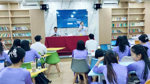 Trường THCS Tôn Thất Tùng tổ chức tập huấn các chuyên đề của trường