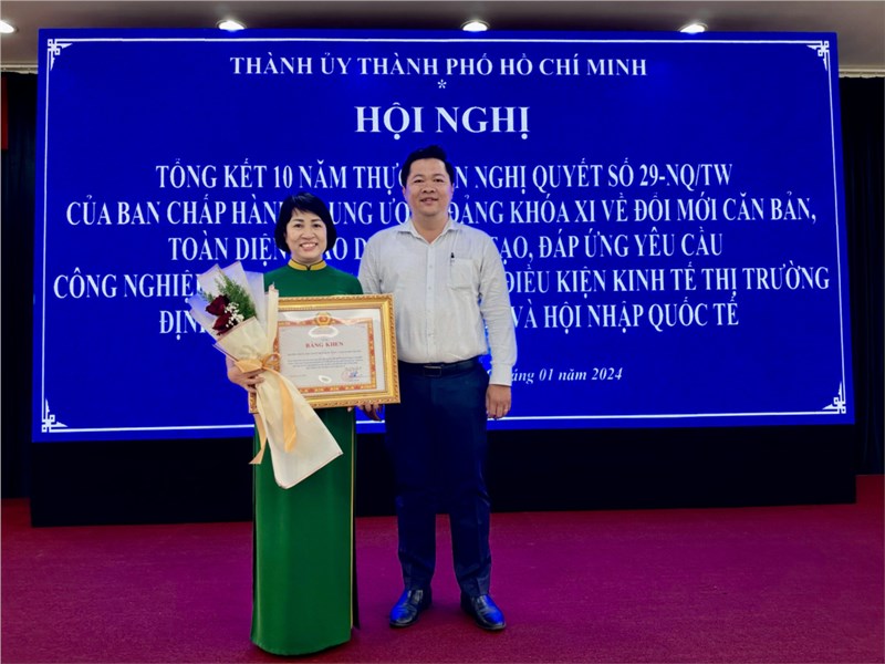 Chúc mừng Trường THCS Trần Quốc Toản 1 đạt thành tích xuất sắc trong thực hiện Nghị quyết số 29-NQ/TW ngày 04 tháng 11 năm 2023 của Ban Chấp hành Trung ương Đảng khoá XI về đổi mới căn bản, toàn diện giáo dục và đào tạo, đáp ứng yêu cầu công nghiệp hoá, hiện đại hoá trong điều kiện kinh tế thị trường định hướng xã hội chủ nghĩa và hội nhập quốc tế.