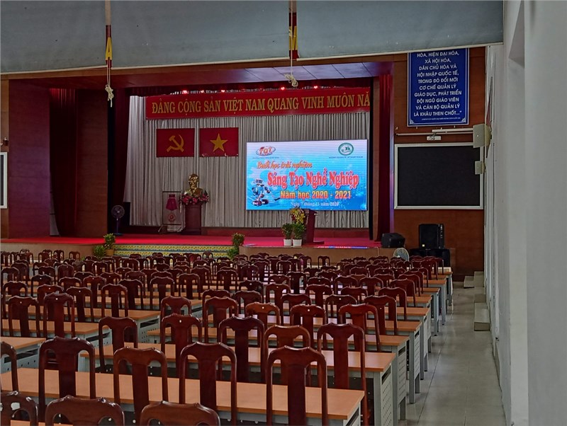 Trải nghiệm hướng nghiệp ngoài trường học ngày 07 tháng 11 năm 2020