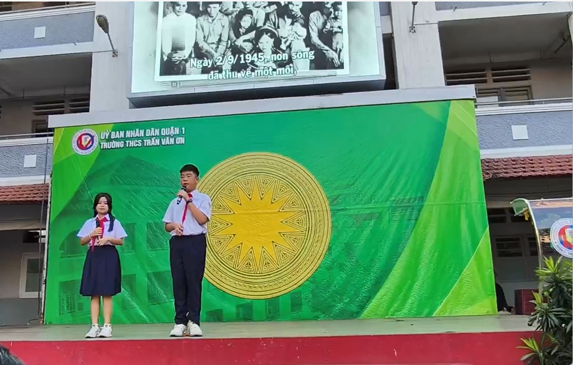Những mẫu chuyện về Bác