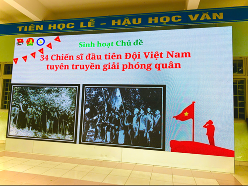 Tổng kết thi đua Tuần 12 và Sinh hoạt chủ đề “34 chiến sĩ đầu tiên của Đội Việt Nam tuyên truyền giải phóng quân”