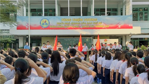 Sinh hoạt dưới cờ tuần 20