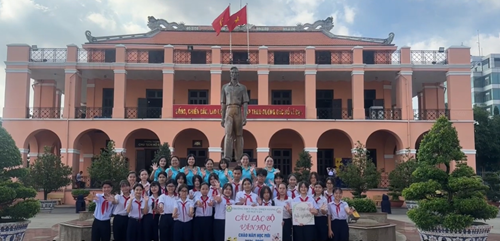 Hoạt động trải nghiệm môn Ngữ văn  Tự hào thành phố em yêu 