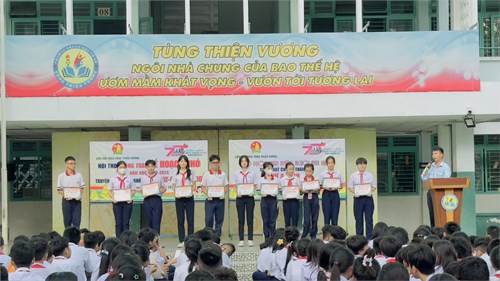Hình ảnh sinh hoạt dưới cờ Tuần 29
