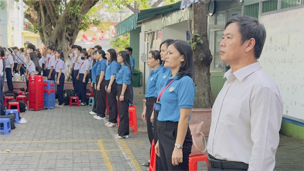 Một số hình ảnh hưởng ứng tháng công nhân lần thứ 16