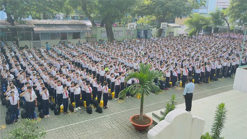 Hình ảnh tiết chào cờ Tuần 1