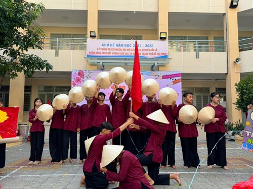 Hội thi diễn văn nghệ chào mừng ngày Nhà Giáo Việt Nam 20/11 năm 2024 - Phần thi múa