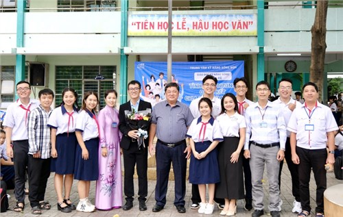 Chuyên đề “Tình yêu thương đoàn kết, chia sẻ lời hay ý đẹp”
