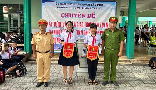 Chuyên đề “Xây dựng văn hóa giao thông an toàn và văn hóa ứng xử thân thiện góp phần xây dựng trường học hạnh phúc”
