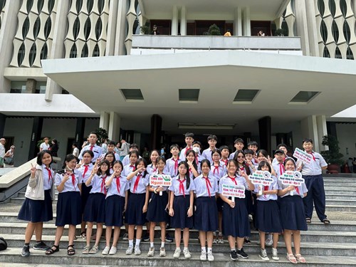 Khám phá di sản tại Dinh Độc Lập -  Hành trình tìm về vẻ đẹp nhuốm màu thời gian 