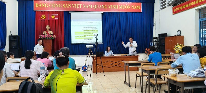 Tập huấn học bạ số trong trường thcs bình tân -  bước vươn mình trong kỷ nguyên chuyển đổi số giáo dục