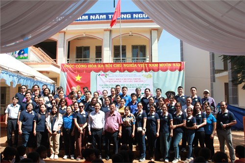 Hành trình “Xuân chia sẻ - Tết yêu thương” của trường THCS Đặng Trần Côn