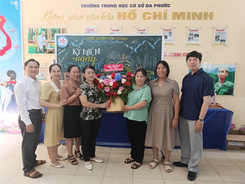 Họp mặt kỷ niệm ngày Quốc tế Phụ nữ 8/3/2025