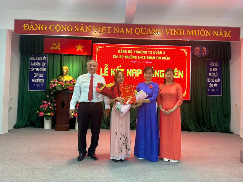 Lễ kết nạp đảng viên mới năm 2025