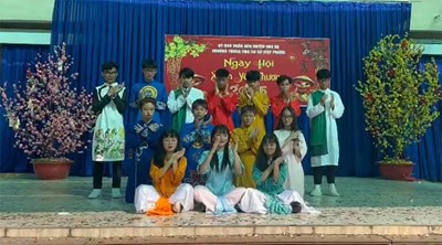 Múa mashup Tết này con sẽ về - Tết ổn rồi - Nâng cái ly (9a3)
