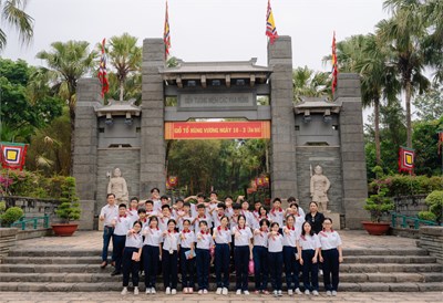 HOẠT ĐỘNG NGOẠI KHÓA HỌC SINH LỚP 7
(Tại Công viên Lịch sử Văn hóa Dân tộc và Khu du lịch Sơn Tiên)