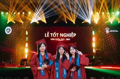 Hinh ảnh Lễ tốt nghiệp (Niên khóa 2021-2025)