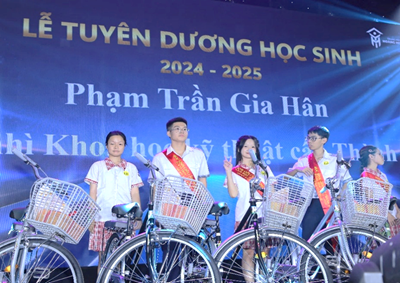 Hình ảnh Lễ tuyên dương học sinh (Năm học 2024-2025)