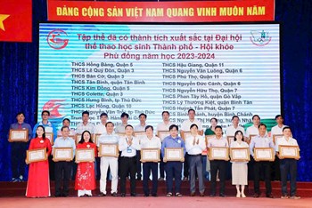 Chúc mừng trường thcs hồng bàng nhận bằng khen ủy ban nhân dân thành phố