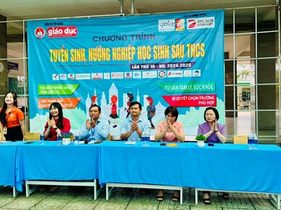 Trường THCS Hưng Bình thực hiện nhiệm vụ tư vấn tuyến sinh, hướng nghiệp cho học sinh lớp 9