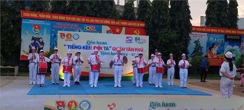 Liên đội trường THCS Hùng Vương tham gia hội thi Liên hoan  Tiếng kèn Đội ta  cấp Quận