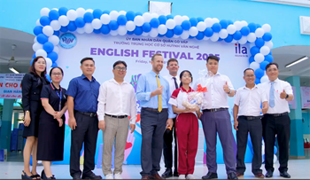 Ngày 28 tháng 03 năm 2025, Trường Trung học cơ sở Huỳnh Văn Nghệ phối hợp với Trung tâm Anh ngữ ILA tổ chức  Ngày hội nói tiếng Anh . Cùng ngày, nhà trường phối hợp với Ủy ban nhân dân Phường 14, Ban Đại diện phụ huynh và 4 khối ... trong nhà trường tổ chức gian hàng  Phiên chợ không đồng  với khẩu hiệu  Ai dư cho đi, ai cần cứ lấy  nhằm giúp đỡ cho các em học sinh có hoàn cảnh khó khăn.