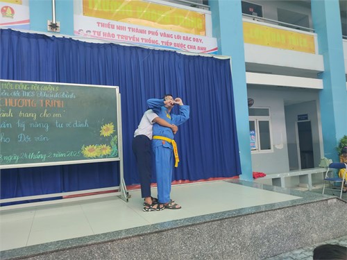 Tập huấn kỹ năng tự vệ