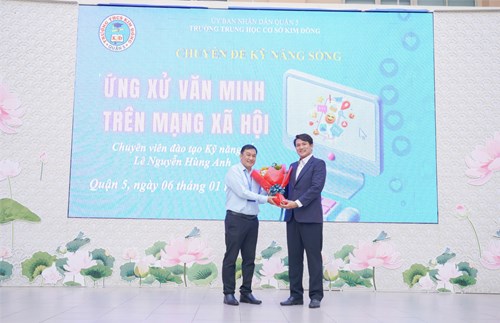 Sinh hoạt dưới cờ Tuần 18 - Chuyên đề kỹ năng sống Ứng xử văn minh trên mạng xã hội