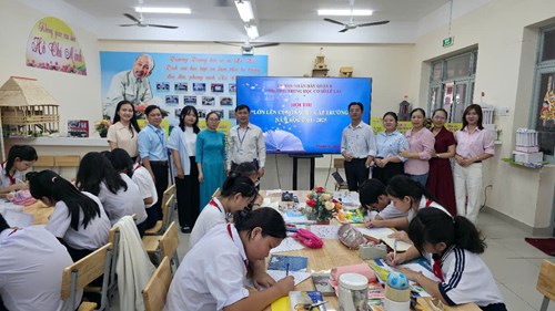 Sôi nổi Hội thi “Lớn lên cùng sách” tại trường THCS Lê Lai