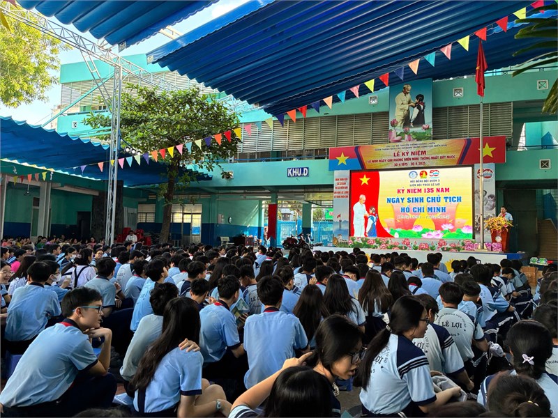 <a href="/lien-doi-thcs-le-loi/sinh-hoat-ky-niem-135-nam-ngay-sinh-cua-chu-tich-ho-chi-minh-1951890-1952025/ctfull/47391/703860">Sinh hoạt kỷ niệm 135 năm ngày sinh của chủ<span class=bacham>...</span></a>
