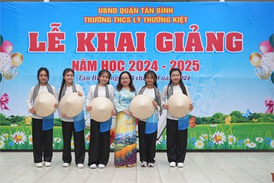 Quyết định về việc công nhận Trường học an toàn, phòng chóngo tai nạn thương tích Năm 2024-2025
số 423/QĐ-UBND