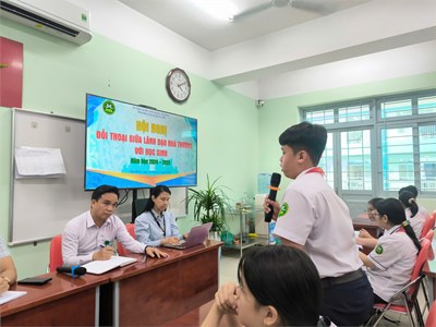 Hội nghị đối thoại giữa lãnh đạo nhà trường với học sinh năm học 2024 - 2025