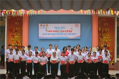 Lễ Kết Nạp Đoàn Viên Năm Học 2024-2025