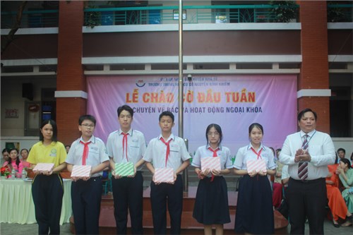 Sinh hoạt dưới cờ tuần 26 Năm học 2024 - 2025