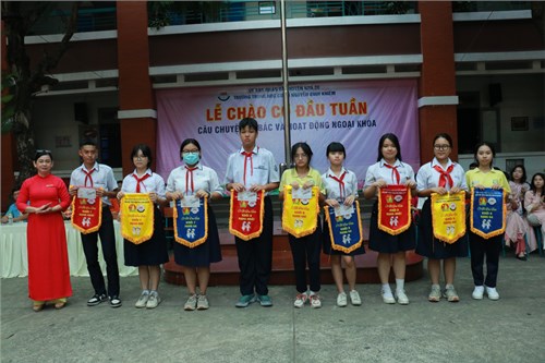 Sinh hoạt dưới cờ tuần 32 Năm học 2024 - 2025