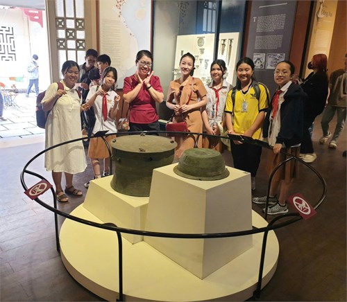Danh sách học sinh khối 6 tham quan Bảo tàng Lịch sử Thành phố Hồ Chí Minh (Đợt 2)
