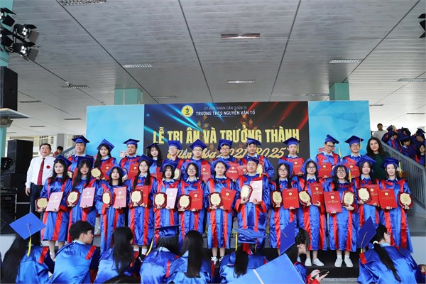 Lễ tri ân và trưởng thành – niên khóa 2021–2025