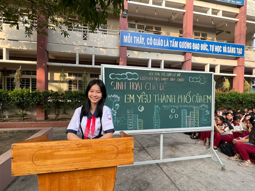 Sinh hoạt chủ đề  Em yêu thành phố của em 