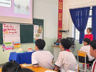Thi GVCN giỏi cấp trường, phần thi thực hành tại lớp.GV: Cao Thị Thùy Linh - Lớp 9/1